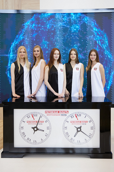 Модели агентства Ekaterinburg Fashion на ИННОПРОМ-2022